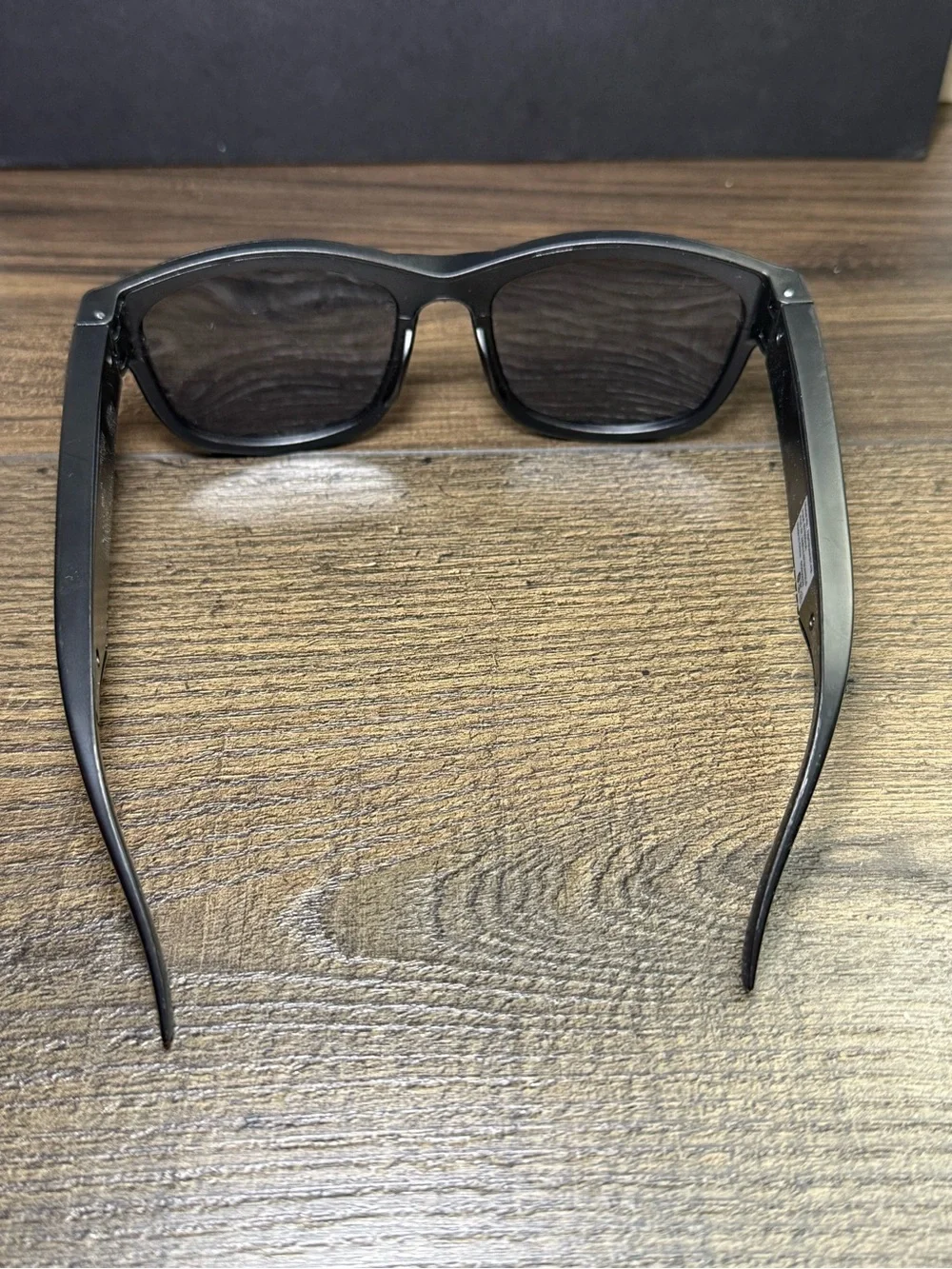 Shenzhen Model No.TXBTSUNAST-FB Music Bluetooth Audio Black Sunglasses Speaker